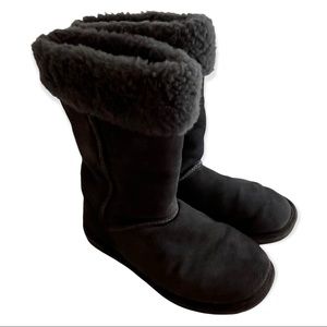 BearPaw Grey Suede Boots 6